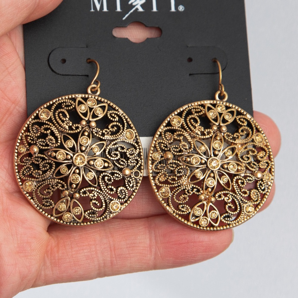Retro antique gold medallion filigree look drop earrings